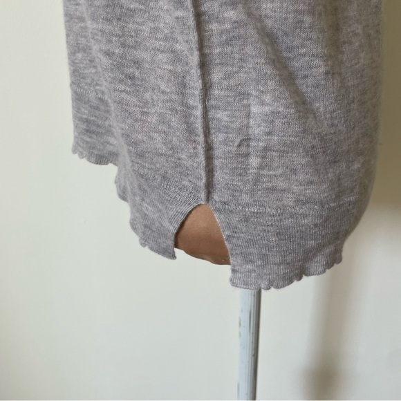 Anthropologie Sundry Wool Cashmere Scallop Gray Stripe Sleeve Sweater EUC Sz 1/S - Picture 9 of 12